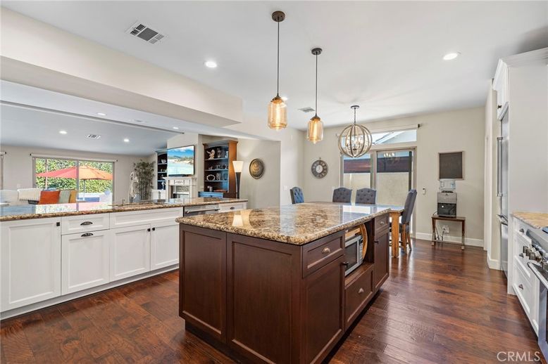 Chandelier, Dining room, Interior, Kitchen, Pendant Lights, Recessed Lighting, Wood Texture Flooring