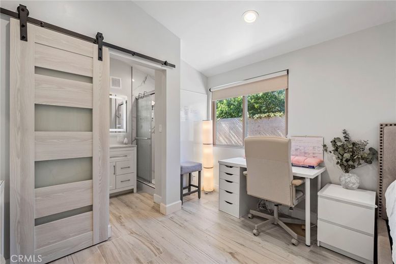 Bathroom, Home Office, Interior, Recessed Lighting, Wood Texture Flooring