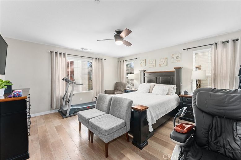 Bedroom, Fitness Equipment, Interior, Wood Texture Flooring