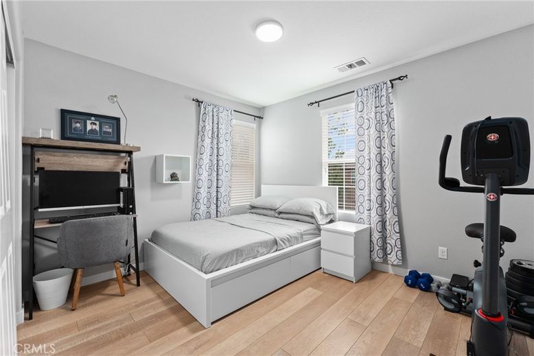 Bedroom, Fitness Equipment, Interior, Wood Texture Flooring