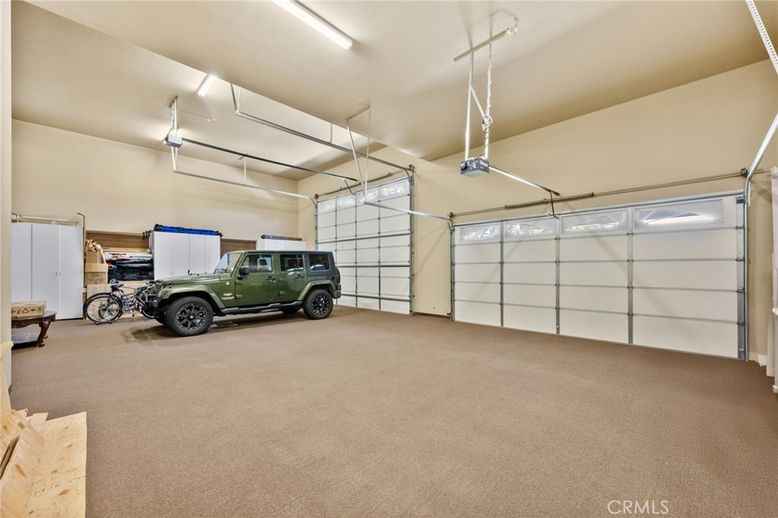 Garage, Interior