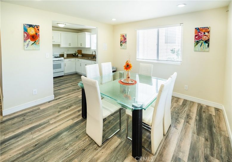 Dining room, Interior, Kitchen, Recessed Lighting, Wood Texture Flooring