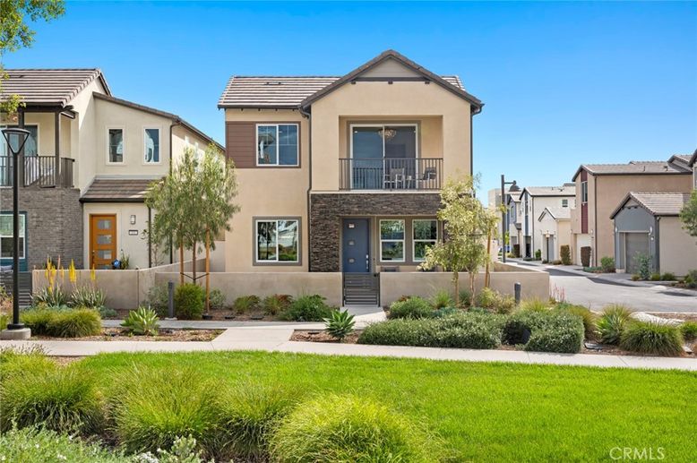 Backyard, Exterior, Facade, Mediterranean