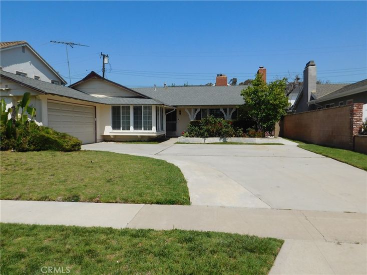 Attached, Backyard, Exterior, Facade, Ranch