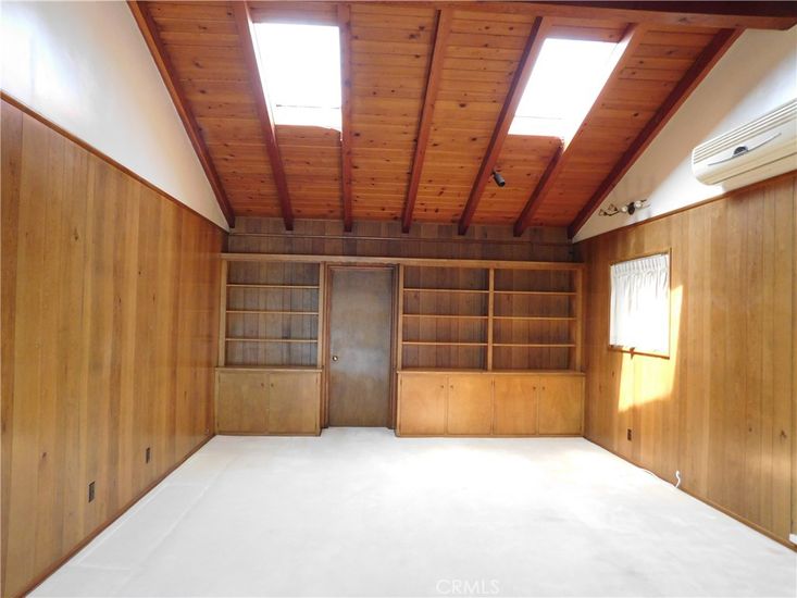 Empty room, Interior, Wooden Beams, Wooden Ceilings, Wooden Walls