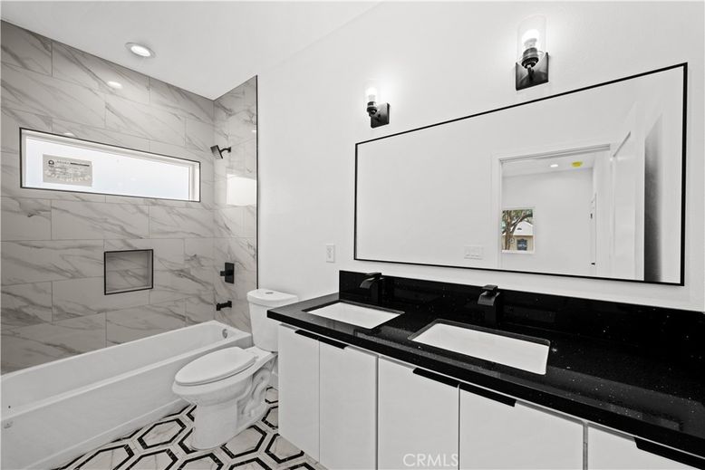 Bathroom, Interior, Marble Walls, Recessed Lighting