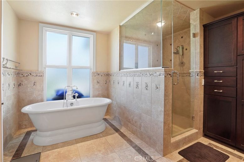 Bathroom, Free Standing Baths, Glass Shower, Interior, Recessed Lighting