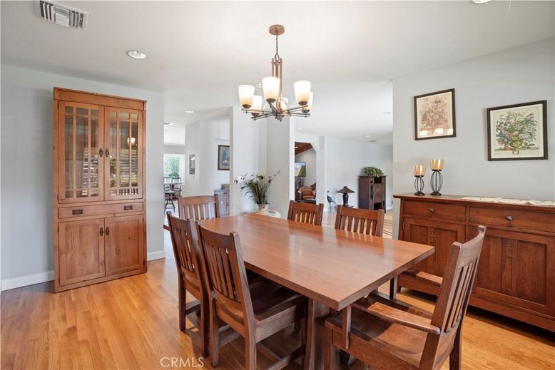 Chandelier, Dining room, Interior, Recessed Lighting, Wood Texture Flooring
