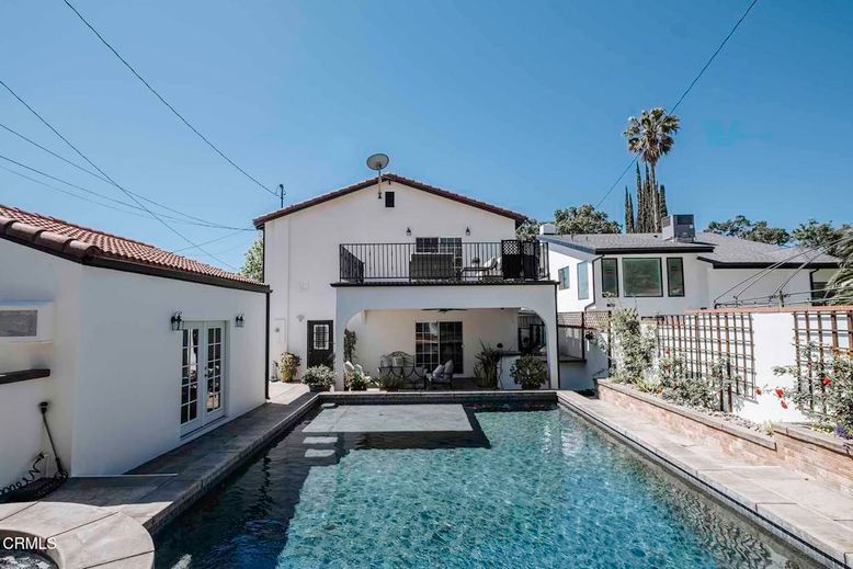 Exterior, Pool