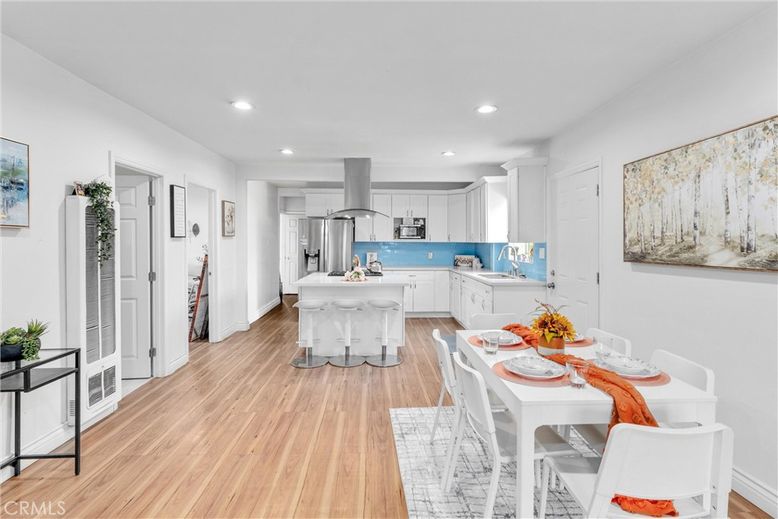 Dining room, Interior, Kitchen, Recessed Lighting, Wood Texture Flooring