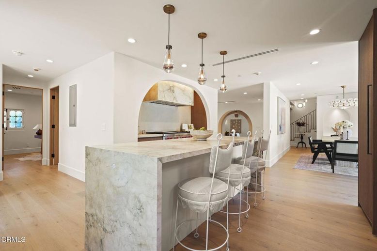 Dining room, Interior, Kitchen, Pendant Lights, Recessed Lighting, Stainless Steel Appliances, Wood Texture Flooring