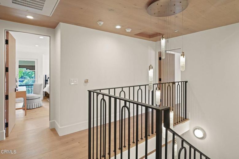 Interior, Pendant Lights, Recessed Lighting, Wooden Ceilings, Wood Texture Flooring