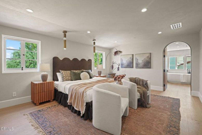 Bedroom, Interior, Pendant Lights, Recessed Lighting, Wood Texture Flooring