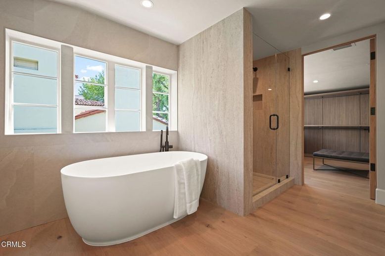 Bathroom, Free Standing Baths, Interior, Recessed Lighting, Wood Texture Flooring