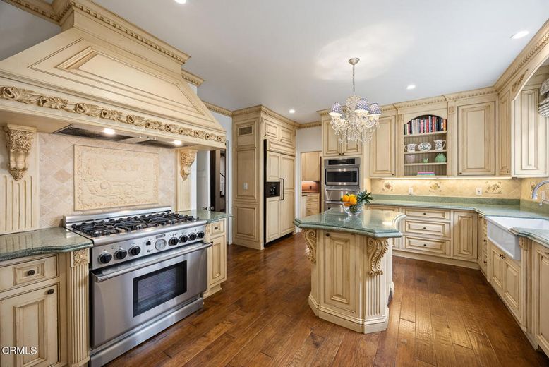 Chandelier, Interior, Kitchen, Recessed Lighting, Stainless Steel Appliances, Wood Texture Flooring