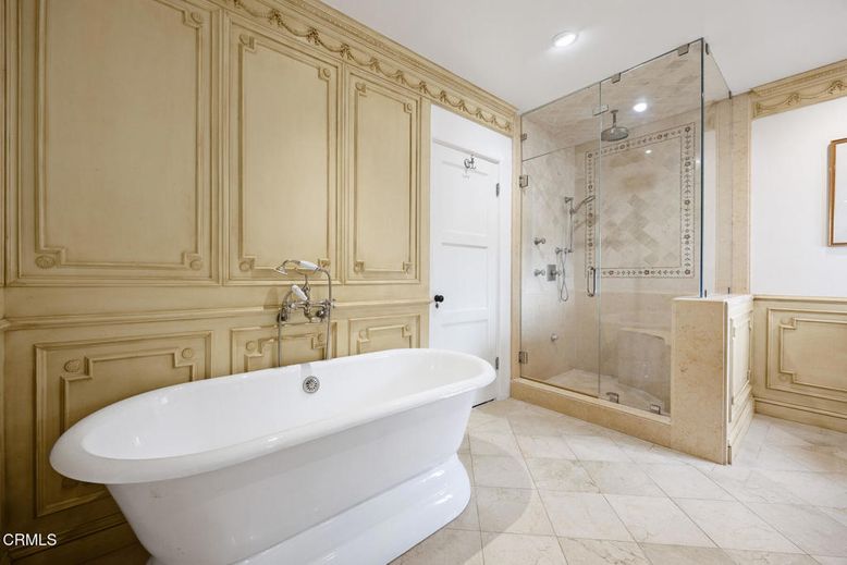 Bathroom, Free Standing Baths, Glass Shower, Interior, Recessed Lighting