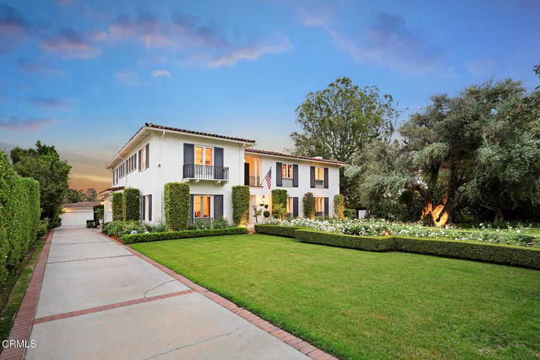 Backyard, Exterior, Facade, Mediterranean