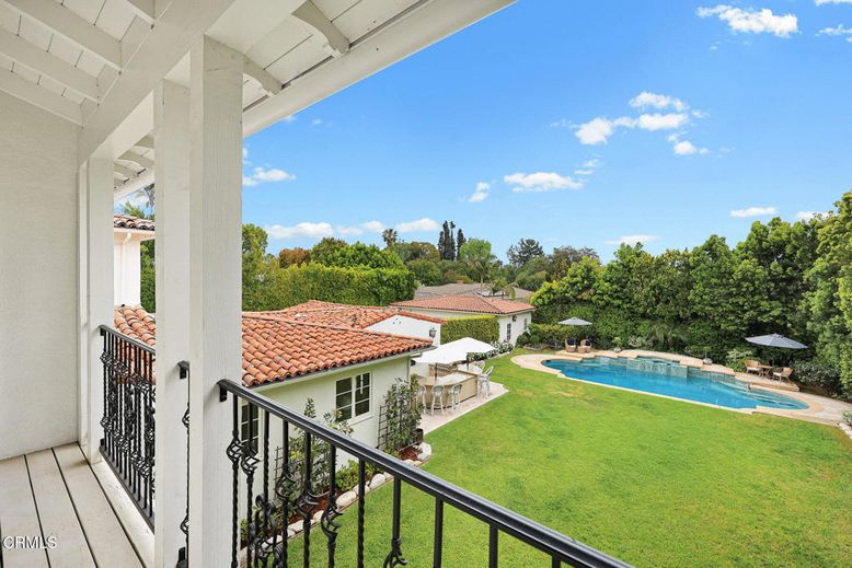 Exterior, Pool, Other