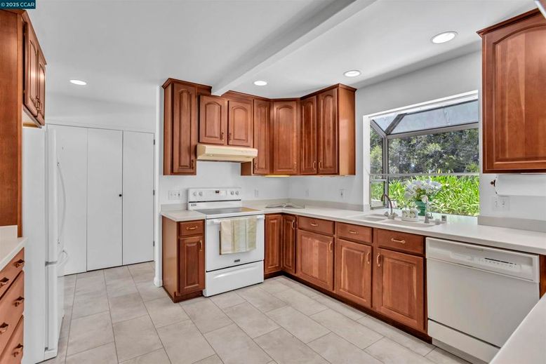 Interior, Kitchen, Recessed Lighting