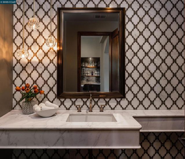 Bathroom, Interior, Pendant Lights