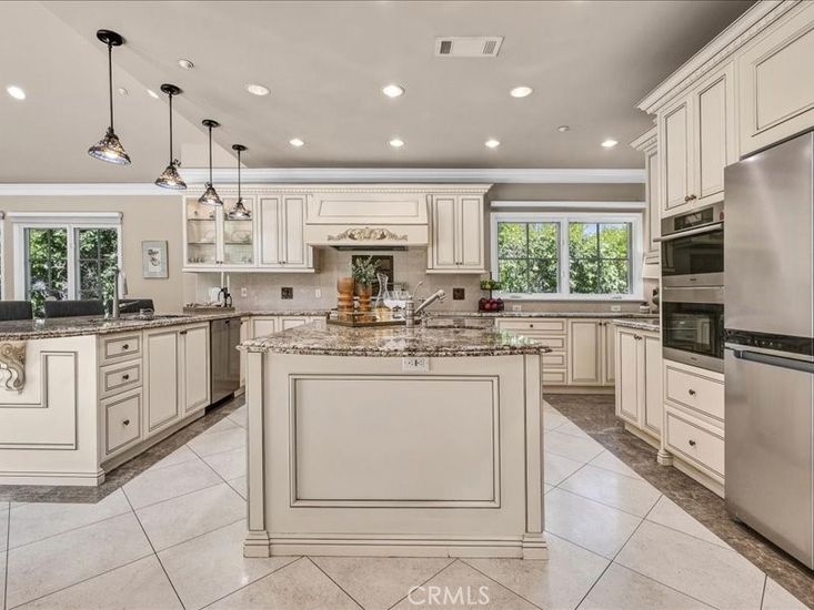 Interior, Kitchen, Pendant Lights, Recessed Lighting, Stainless Steel Appliances