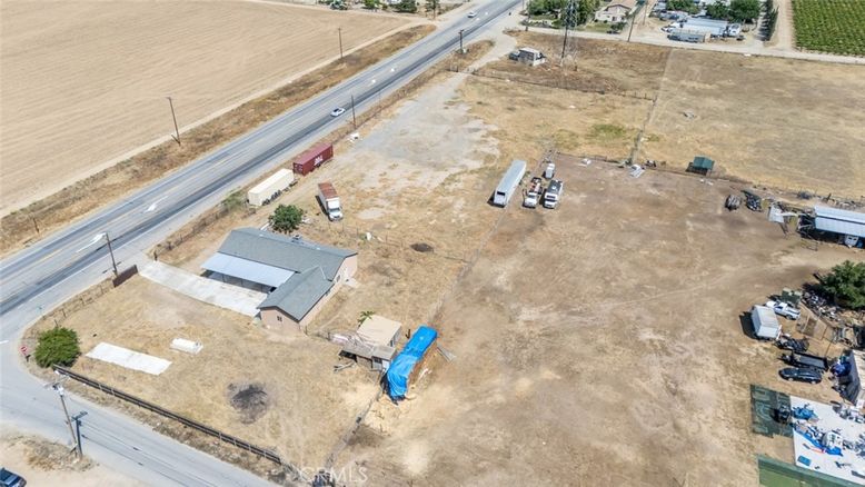 Exterior, Drone