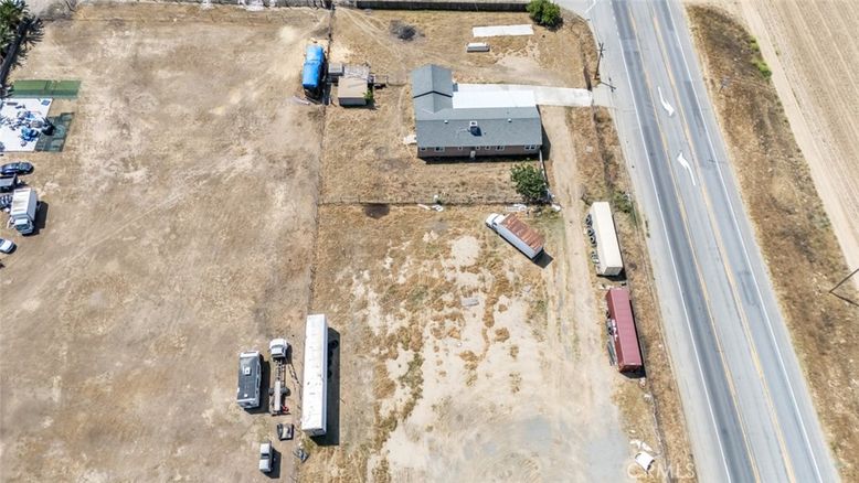 Exterior, Drone