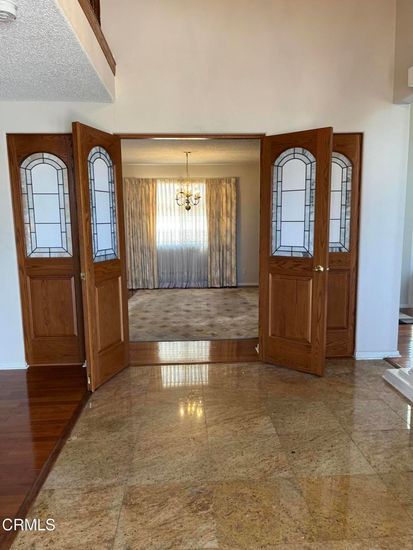 Chandelier, Interior, Wood Texture Flooring