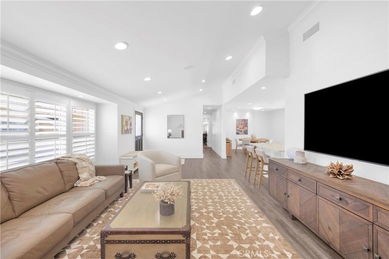 Dining room, Interior, Living room, Recessed Lighting, Wood Texture Flooring