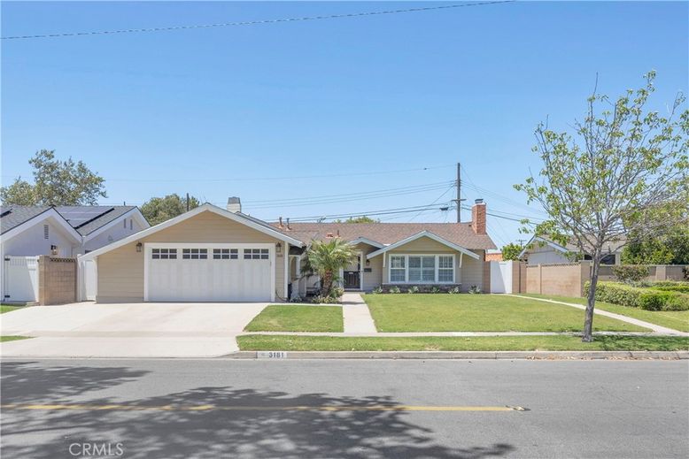 Attached, Exterior, Facade, Ranch