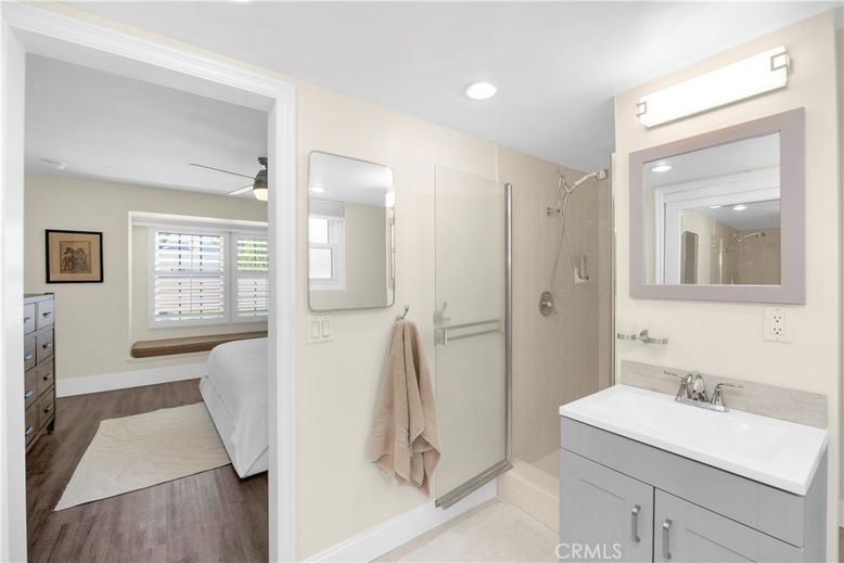 Bathroom, Interior, Recessed Lighting, Wood Texture Flooring