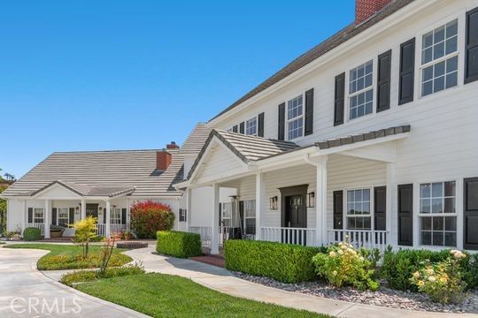 Backyard, Exterior, Facade, Farmhouse