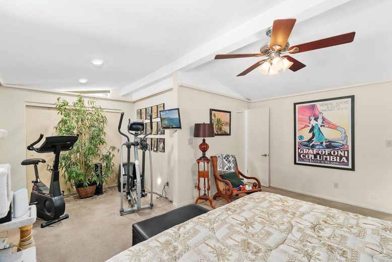 Fitness Equipment, Interior, Recessed Lighting