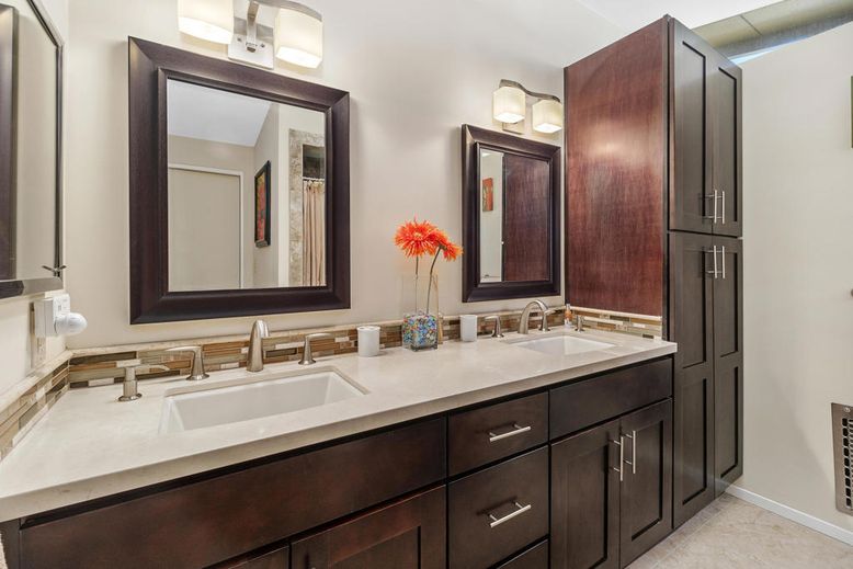 Bathroom, Dual Sink Vanities, Interior
