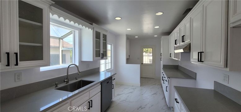 Interior, Kitchen, Marble, Recessed Lighting