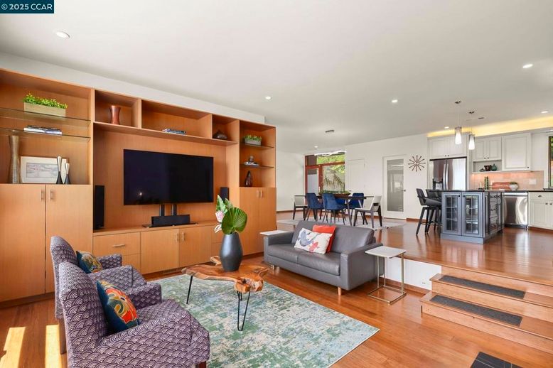 Dining room, Interior, Kitchen, Living room, Pendant Lights, Recessed Lighting, Stainless Steel Appliances, Wood Texture Flooring