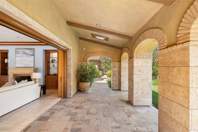 Exterior, Fireplace