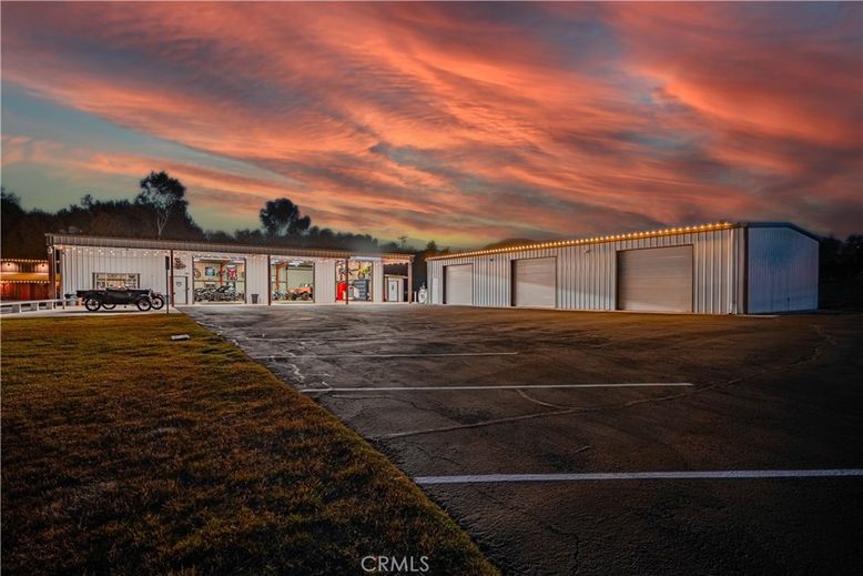 Backyard, Detached Garage, Exterior
