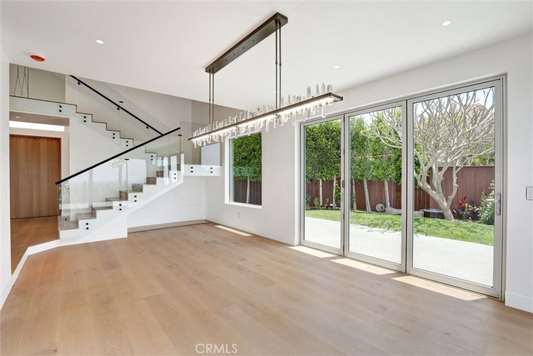 Interior, Pendant Lights, Recessed Lighting, Wood Texture Flooring