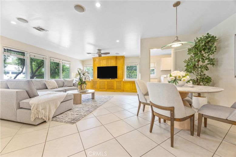 Dining room, Interior, Living room, Pendant Lights, Recessed Lighting