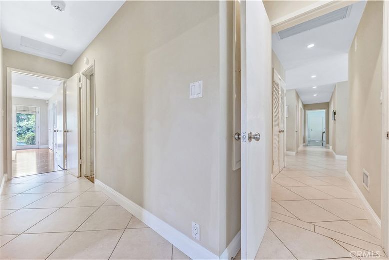 Interior, Recessed Lighting