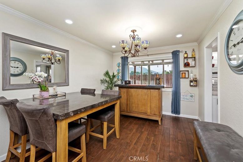 Chandelier, Dining room, Interior, Recessed Lighting, Wood Texture Flooring