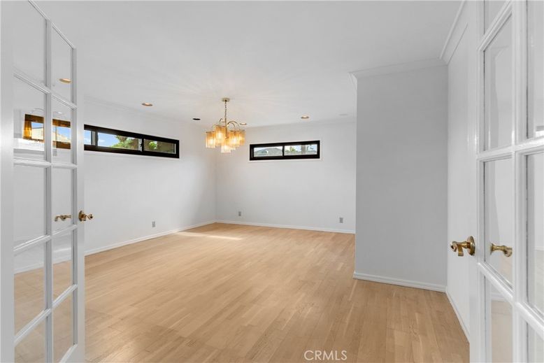 Empty room, Interior, Pendant Lights, Recessed Lighting, Wood Texture Flooring