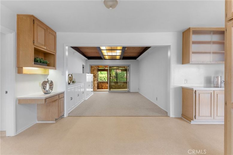 Empty room, Interior, Kitchen, Wooden Ceilings