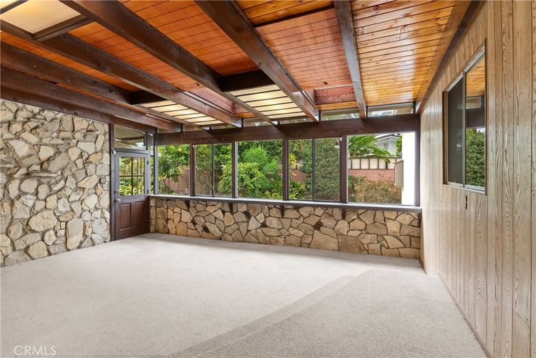 Empty room, Interior, Stone Walls, Wooden Beams, Wooden Ceilings