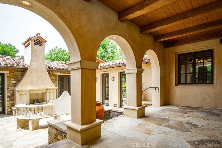 Exterior, Fireplace