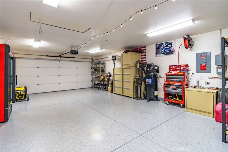 Garage, Interior
