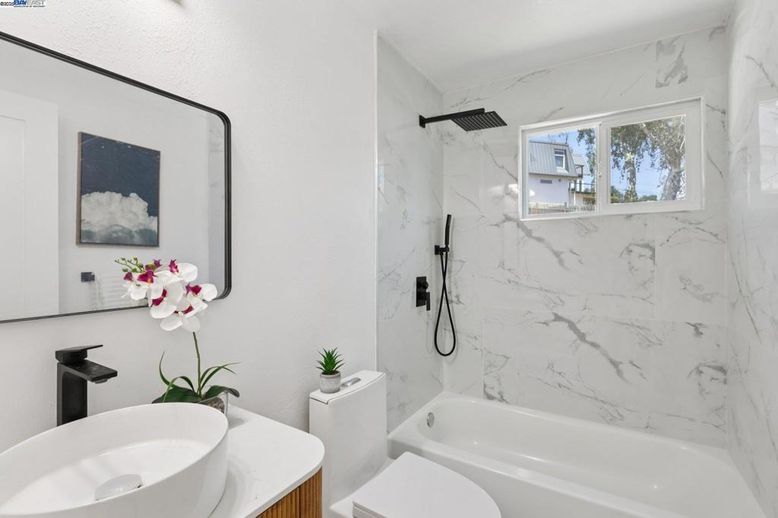 Bathroom, Interior, Marble Walls
