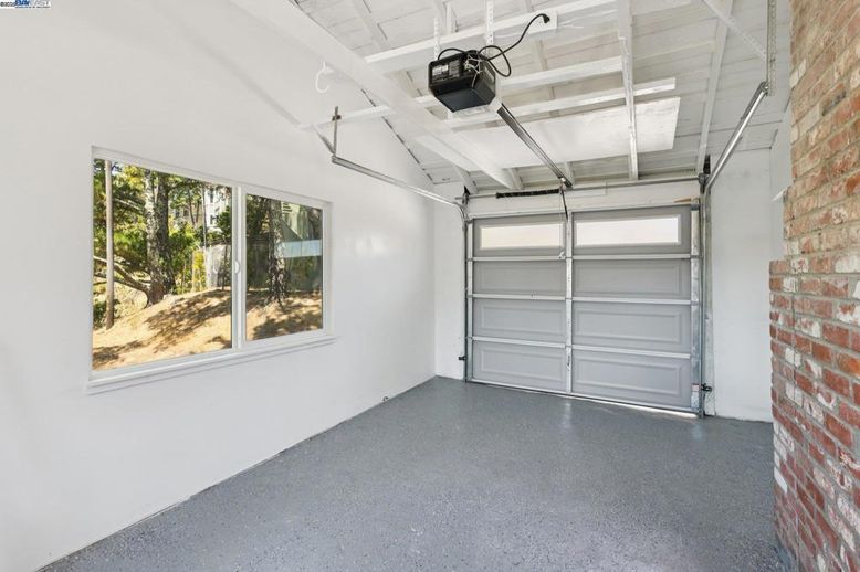 Garage, Interior, Stone Walls
