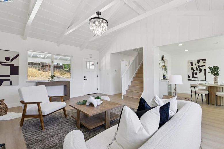 Chandelier, Dining room, Interior, Living room, Recessed Lighting, Wood Texture Flooring